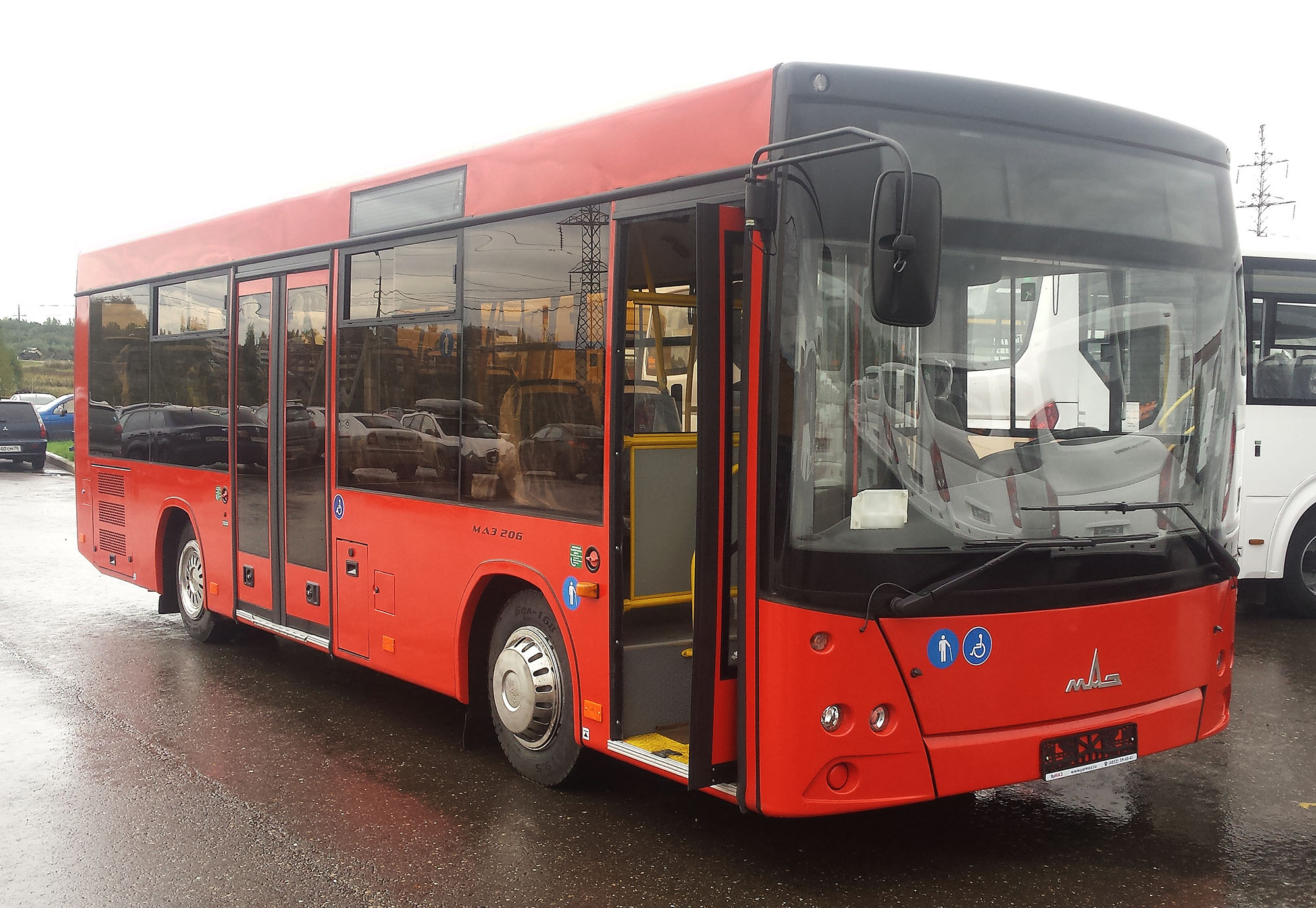 Группа компаний "ЯрКамп-Лизинг" произвела передачу в лизинг автобус МАЗ 206