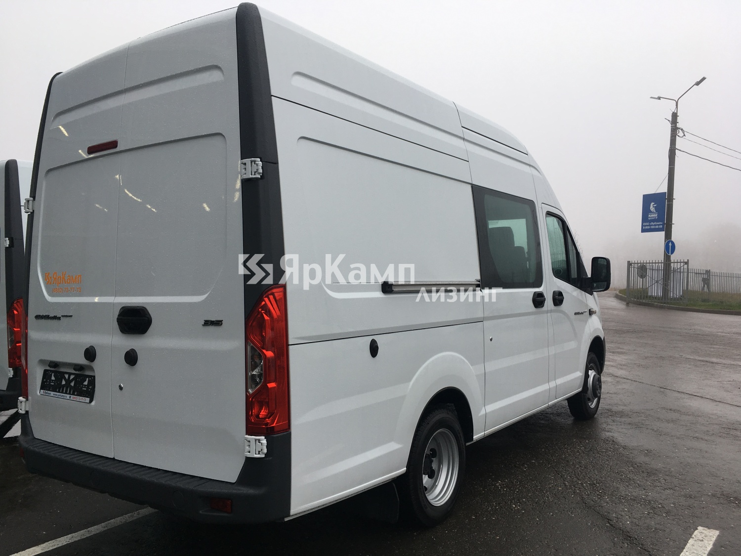 Грузовой цельнометаллический фургон ГАЗ-А32R23 передан в финансовую аренду