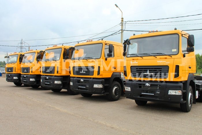 Поставлено пять грузовых седельных тягачей МАЗ-6430С9-8529-012 на условиях лизинга