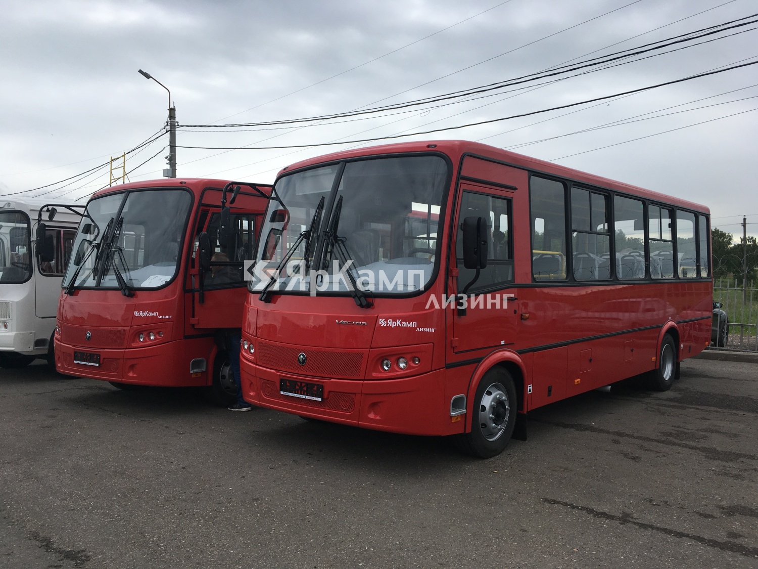 Автобусы ПАЗ Vector переданы в лизинг