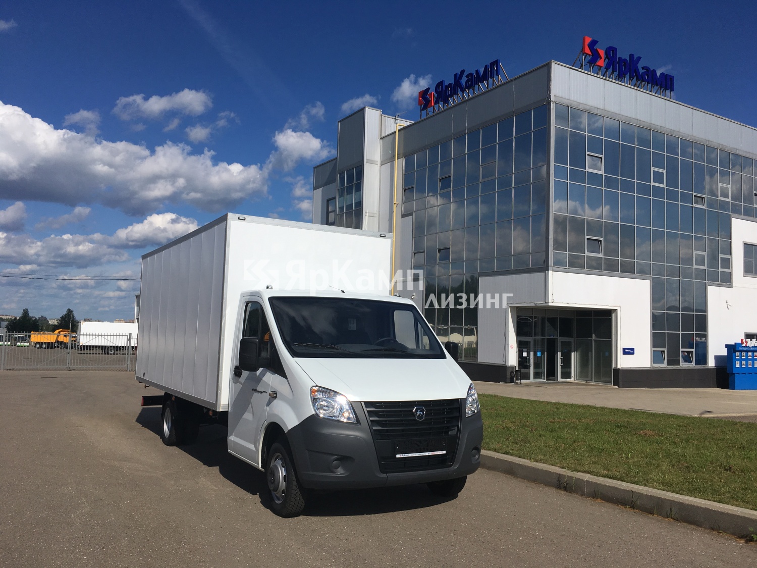 Промтоварный фургон на базе ГАЗель Next отгружен на правах финансовой аренды
