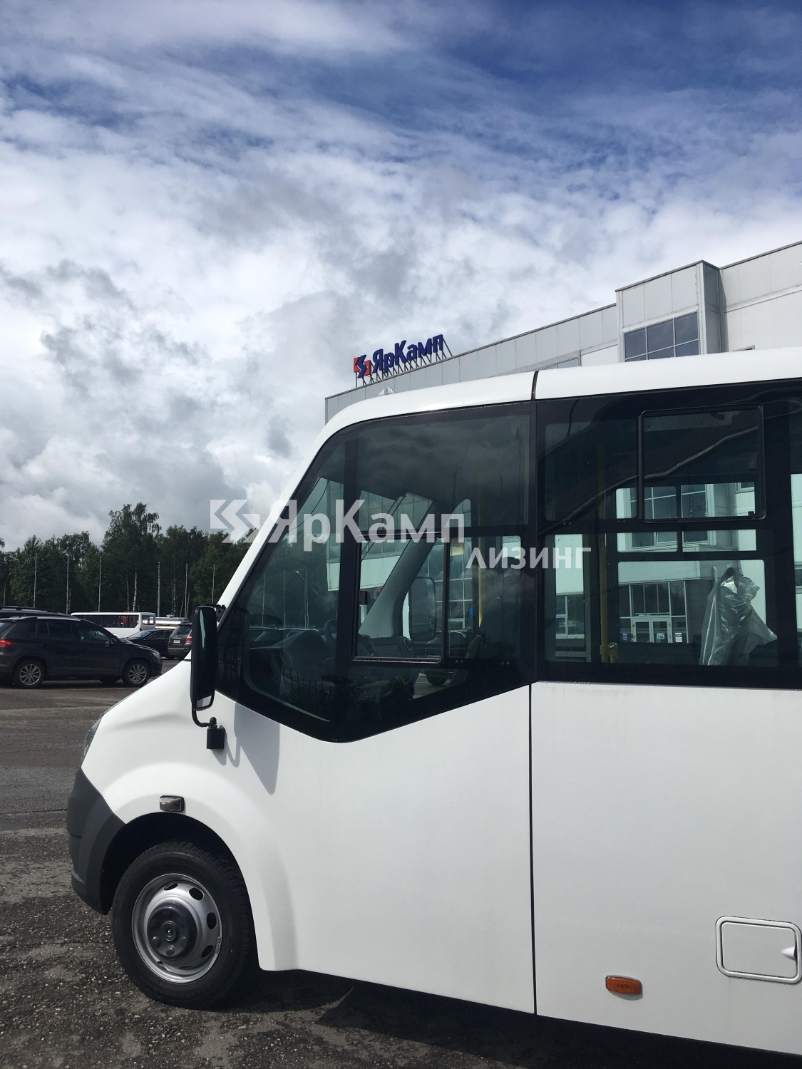 "ЯрКамп-Лизинг" произвел передачу автобуса ГАЗ-А64R42