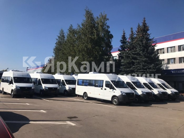 "ЯрКамп-Лизинг" осуществил поставку десяти автобусов ЦМФ на базе ГАЗ-A65R52 