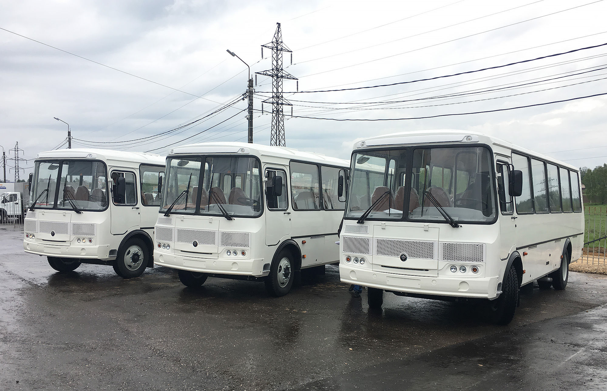 "ЯрКамп-Лизинг" произвел передачу в лизинг трех автобусов ПАЗ 4234-05