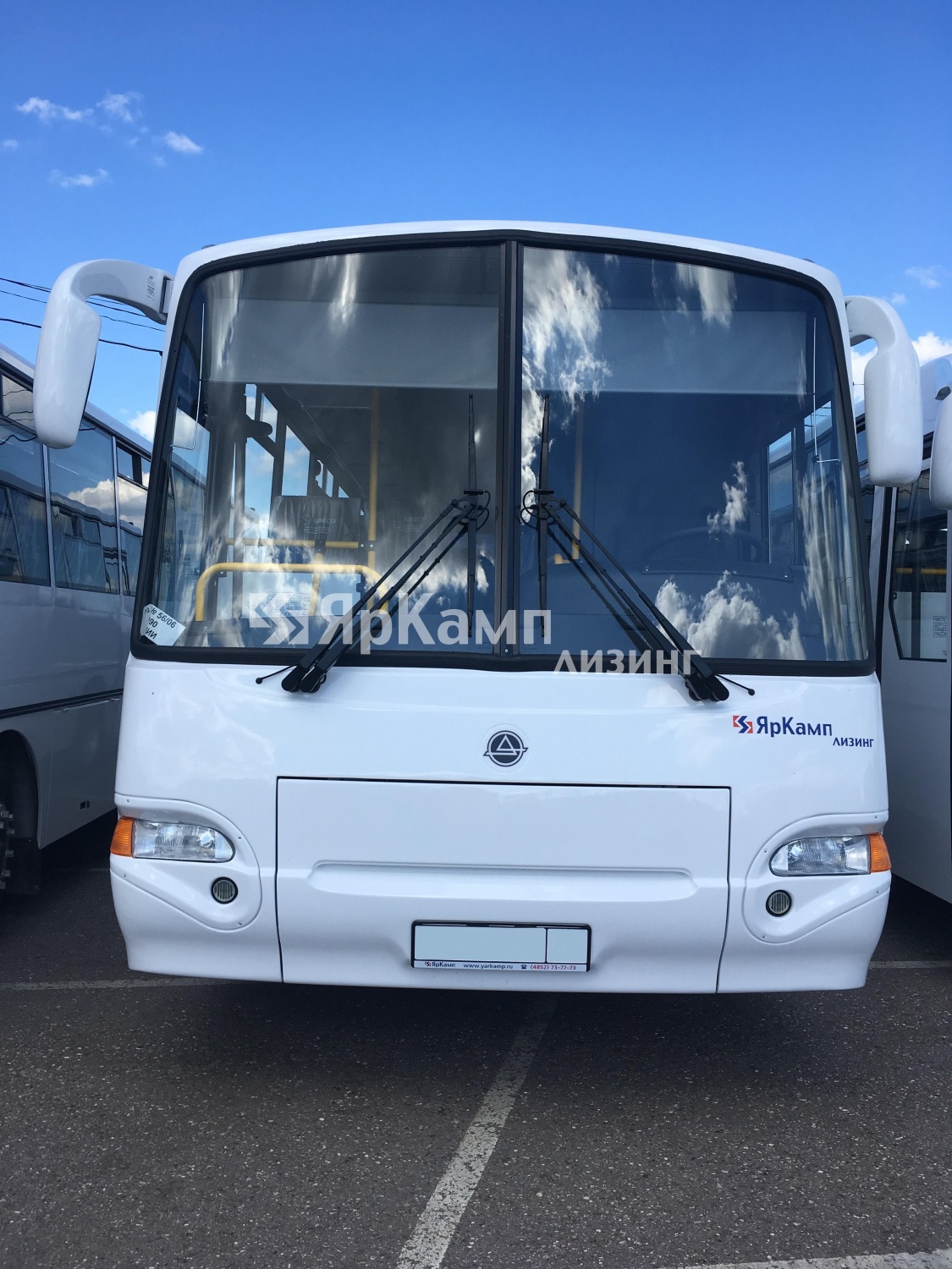 Восемь автобусов КАВЗ 4238-62 переданы в лизинг