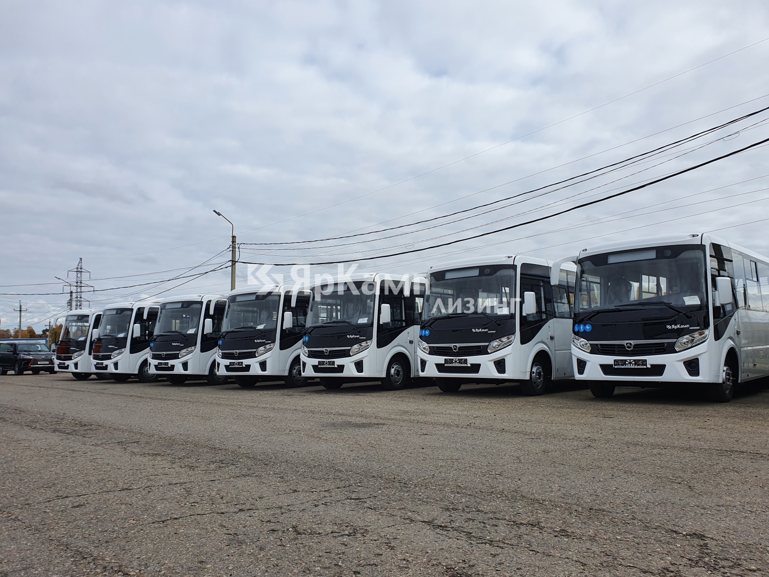 "ЯрКамп-Лизинг" осуществил отгрузку семи автобусов ПАЗ Vector NEXT