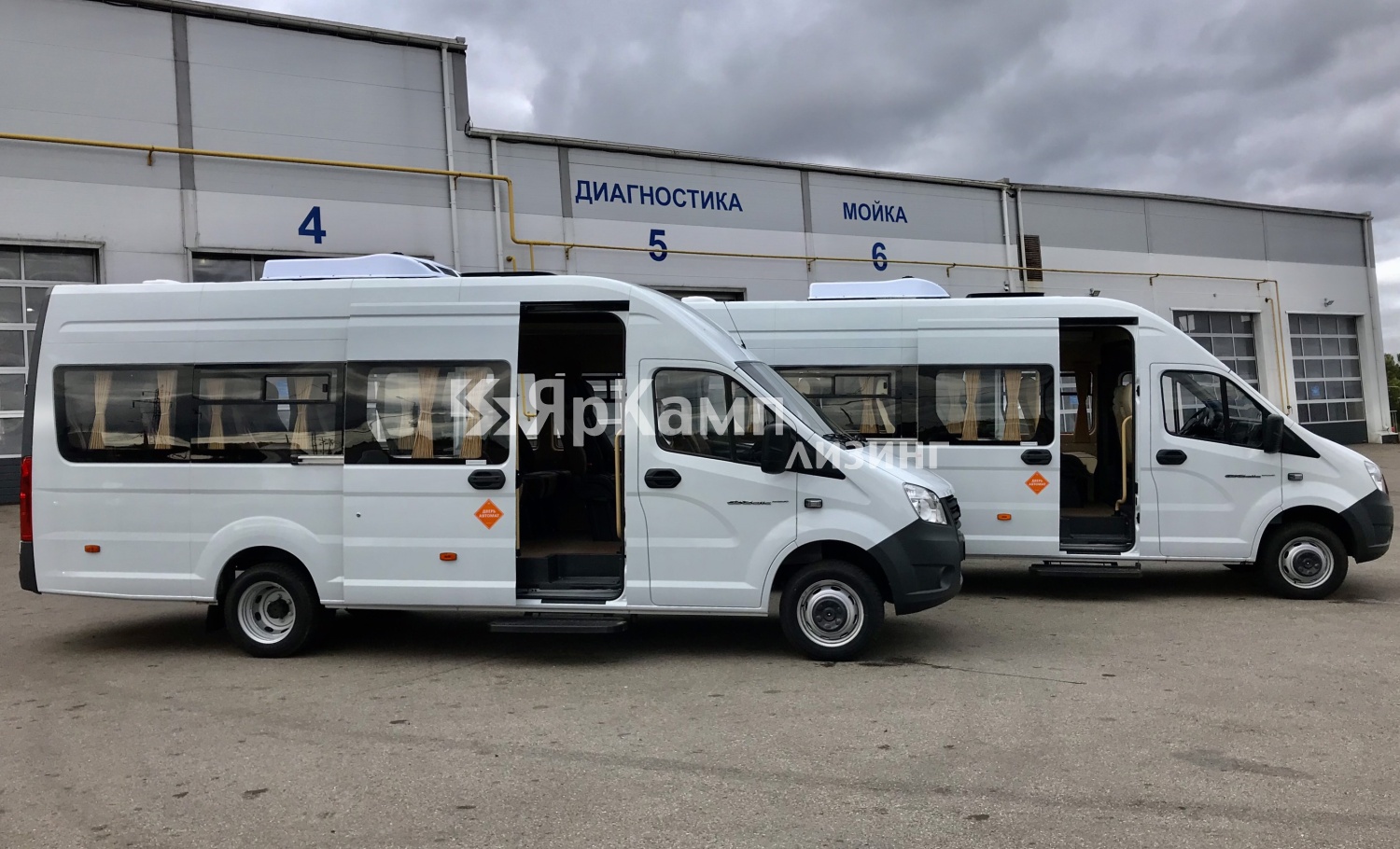 "ЯрКамп-Лизинг" осуществил передачу двух автобусов ЛУИДОР 225053 на базе ГАЗ A65R52