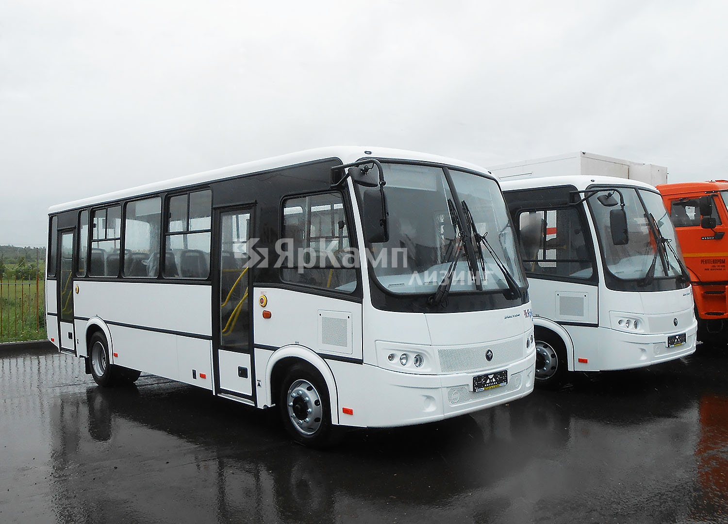 ЯрКамп-Лизинг передал в лизинг партию автобусов ПАЗ 320412-05