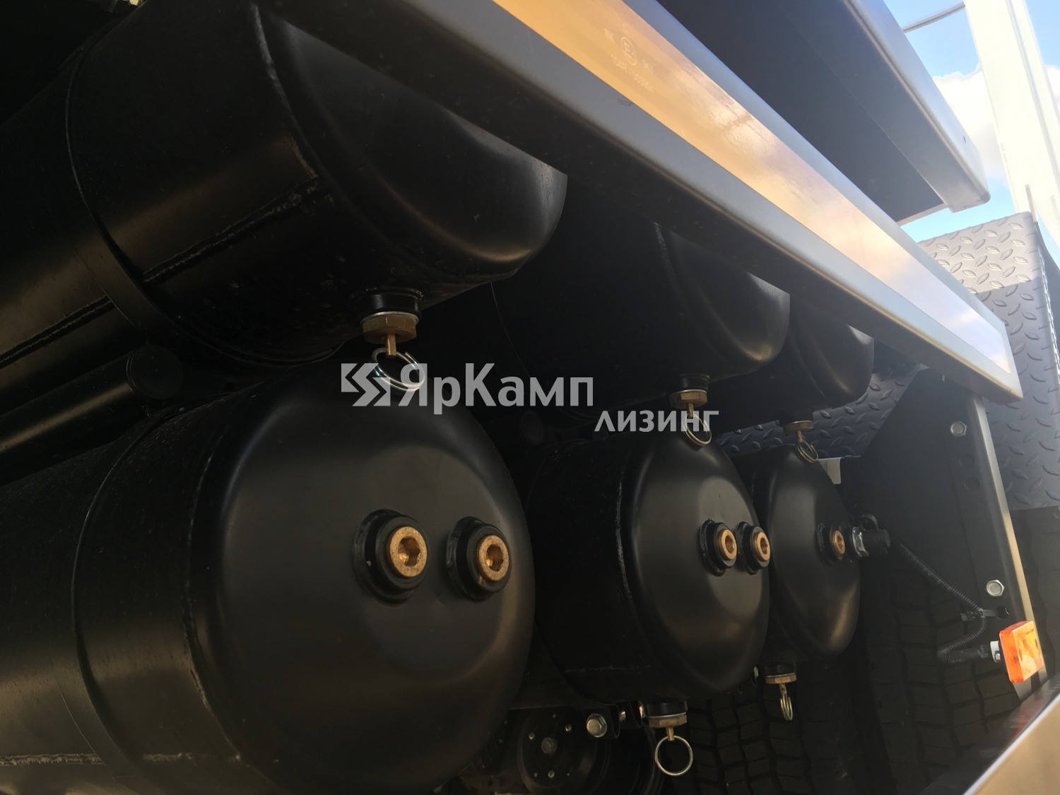 "ЯрКамп-Лизинг" поставил в финансовую аренду сортиментовоз МАЗ-6312С9-8526-012 (6х4)