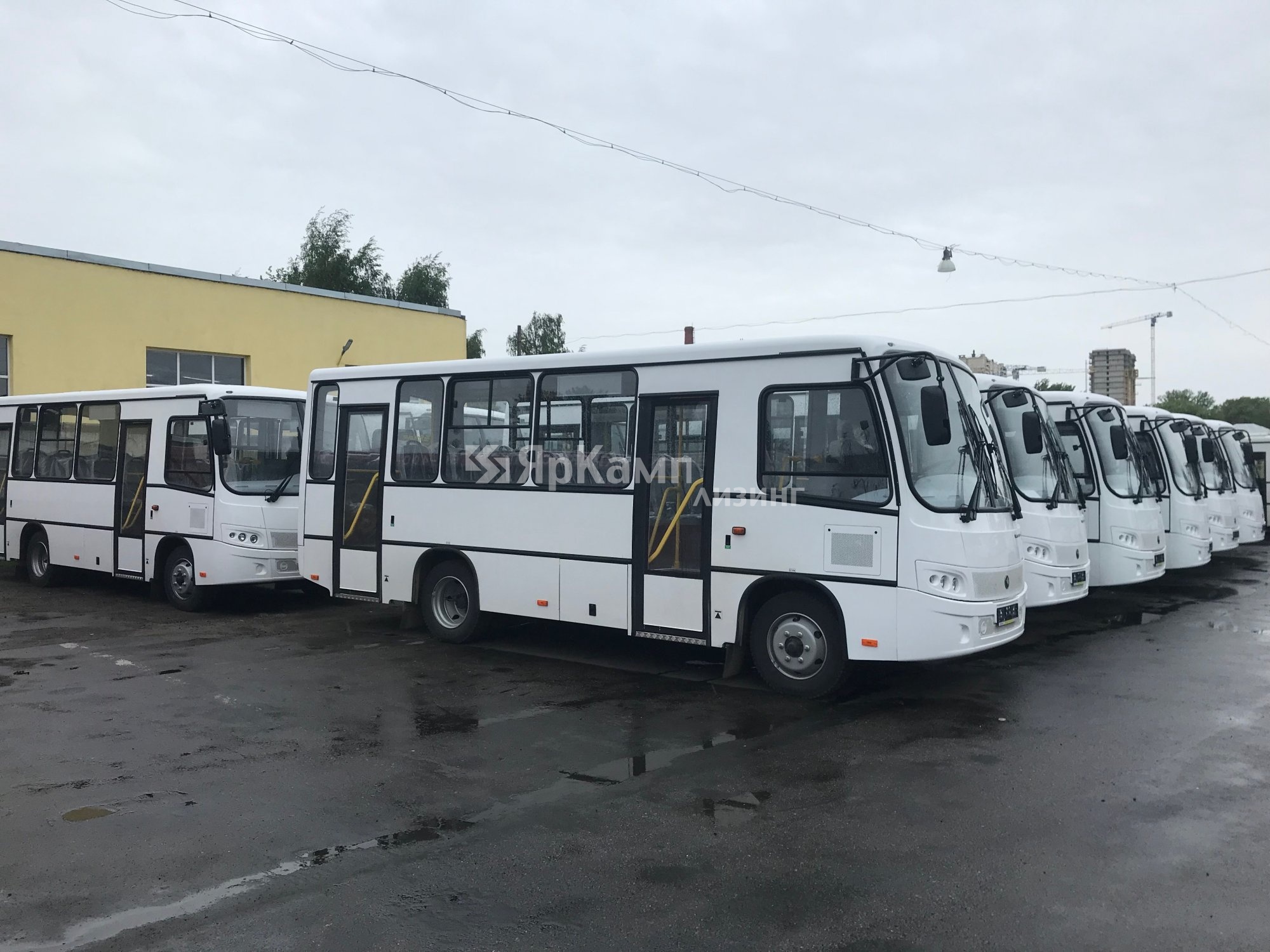 Произведена отгрузка в лизинг двенадцати автобусов ПАЗ - 320402-05
