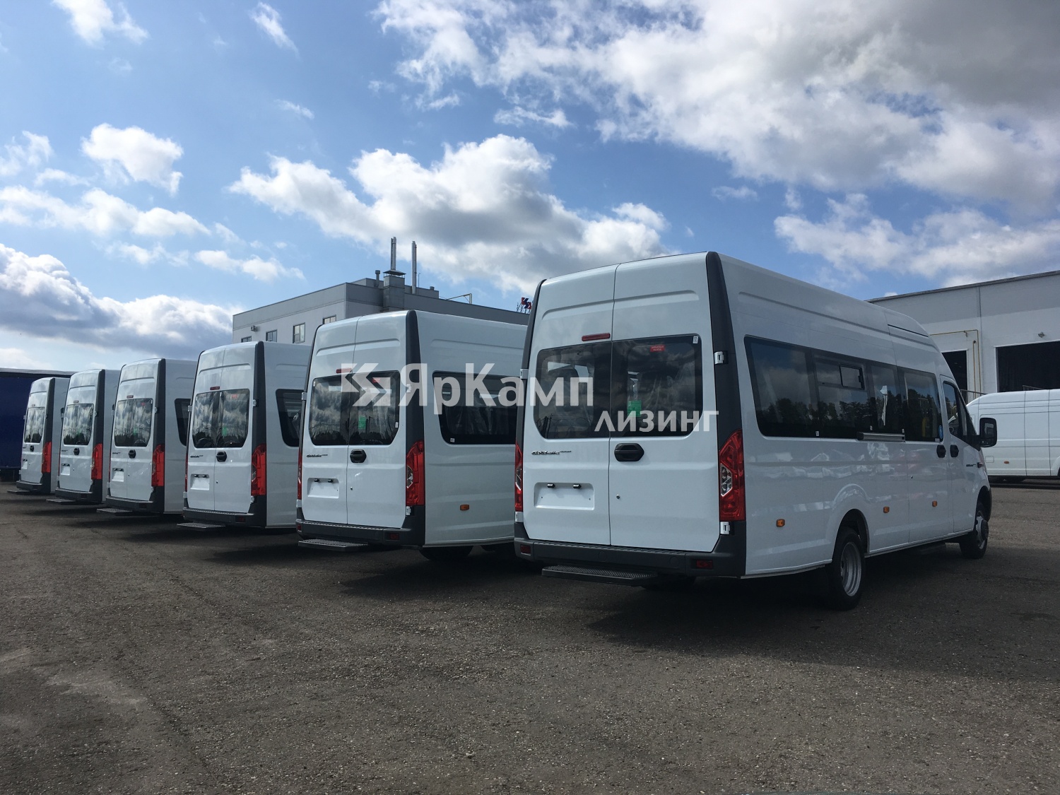 Пять сверхдлинных автобусов ГАЗ А65R52 переданы в финансовую аренду